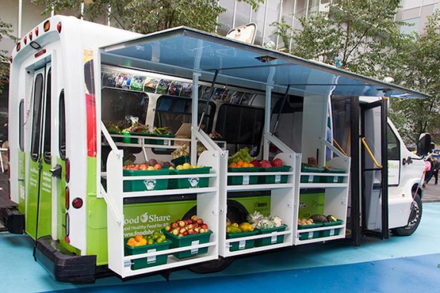 Bus Converted Into Mobile Food Market Brings Fresh Produce To Low-Income Neighbourhoods...