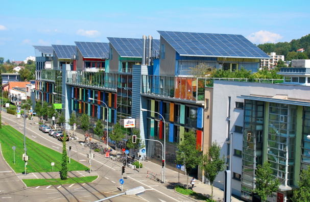 This Spinning Solar Building Produces 5x More Energy Than It Uses...