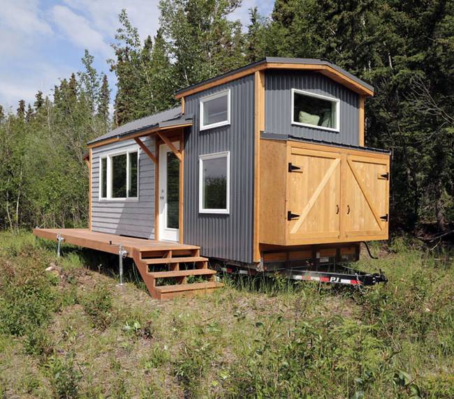 This Alaskan Woman Built A Phenomenal Tiny Home – And Is Giving Away The Plans For FREE!