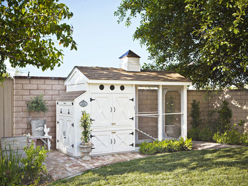 12 Unconventional But Very Stylish Chicken Coop Ideas...