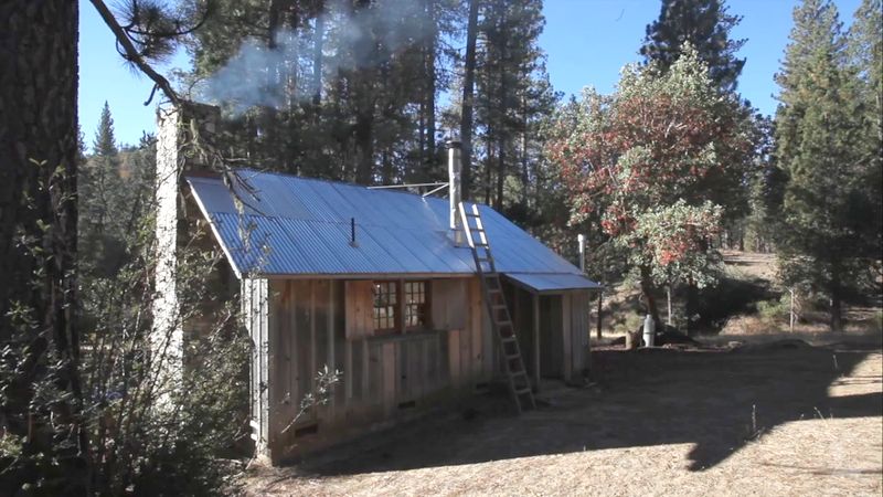 93 Year Old Homesteader Living It Up In The Wilderness…