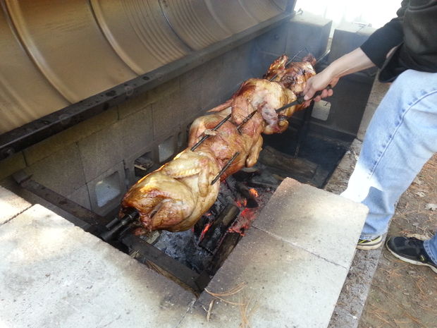 DIY – How To Make A Large Rotisserie BBQ Pit…