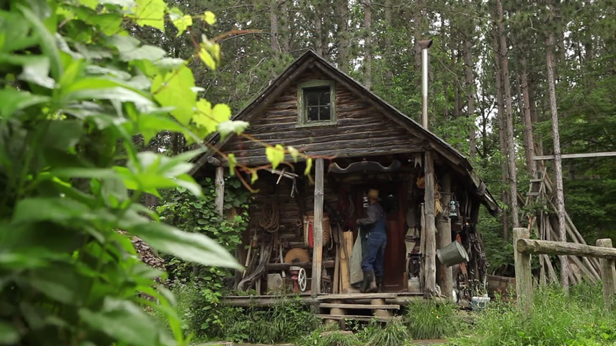 Why A Man Gave Up The “American Dream” For A Hand-Built Cabin With No Power Or Running Water…