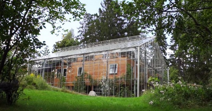Stockholm Family Wraps Their Entire Home In A Greenhouse...