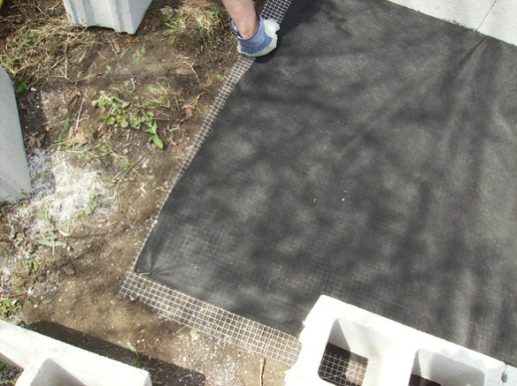 Making A Raised Garden Bed With Cinder Blocks...