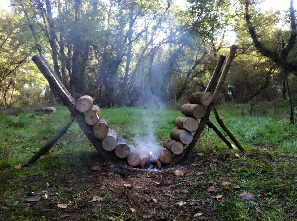 How To Make A Self Feeding Fire That Burns For 14+ Hours...