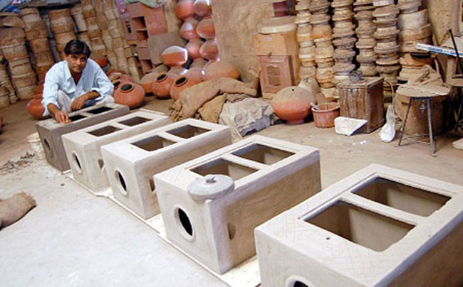 This Clay Refrigerator Requires Zero Energy To Keep Food Cool...