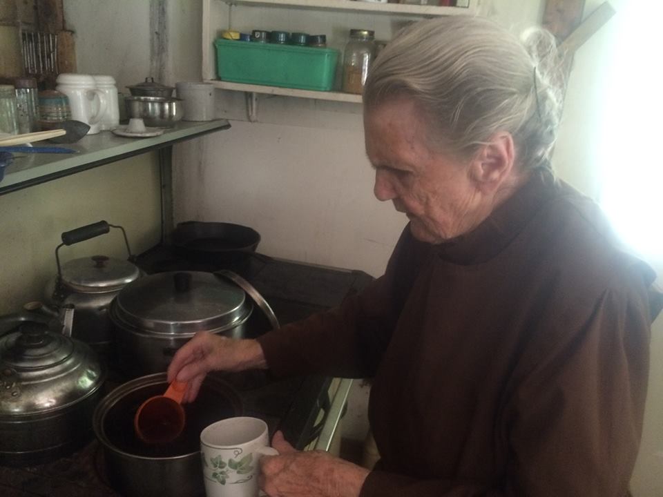 This 88 Year Old Women Lives Alone & Completely Off The Grid...