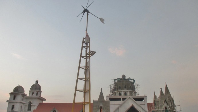 For The Cost Of An iPhone, You Can Now Buy A Wind Turbine That Can Power An Entire House...