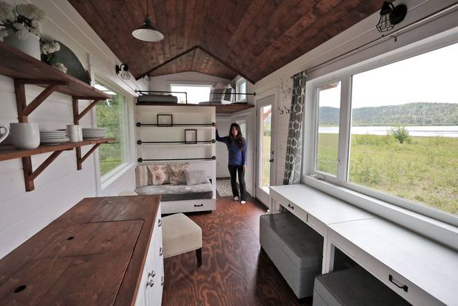 This Alaskan Woman Built A Phenomenal Tiny Home – And Is Giving Away The Plans For FREE!