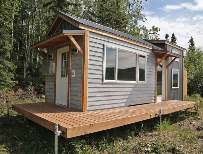 This Alaskan Woman Built A Phenomenal Tiny Home – And Is Giving Away The Plans For FREE!