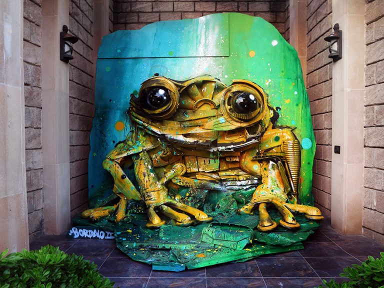 Street Artist Transforms Ordinary Junk Into Animals To Remind About Pollution...