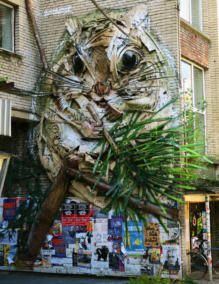 Street Artist Transforms Ordinary Junk Into Animals To Remind About Pollution...