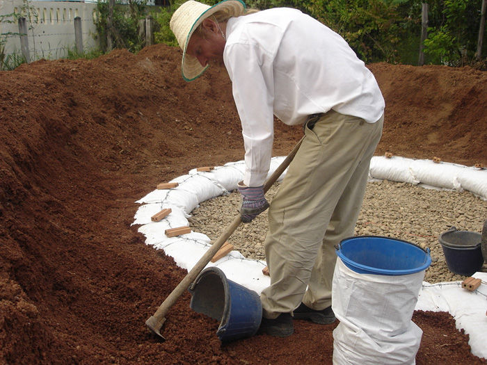 How To Build An Earthbag Dome For Just $300...