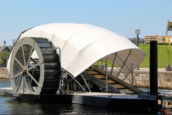 Solar-Powered Water Wheel Removes 350 Tons Of Trash From Baltimore Harbor...