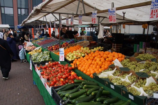 How To Store Fruits & Vegetables So They Last Longer...