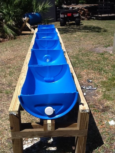 A DIY Raised Garden Planter Stand...