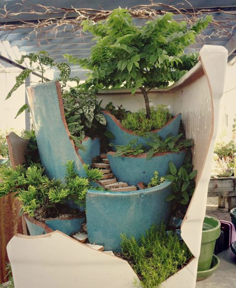 Broken Pots Upcycled Into Brilliant DIY Fairy Gardens...