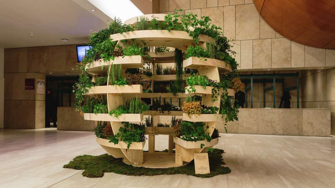 Free Open Source DIY Plans For A Sustainable “Indoor Garden” For Urban Living...