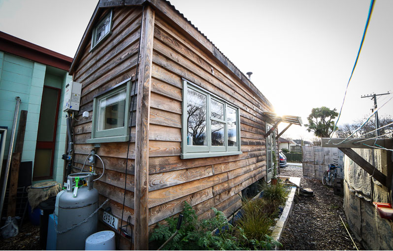 Young Woman Builds Beautiful Recycled Tiny House For US$19,000...