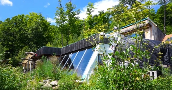 11 Years Living Off-Grid In An Earthship Style House...