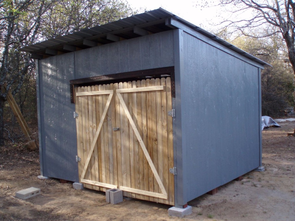 DIY Shed Made From Old Wood Pallets...