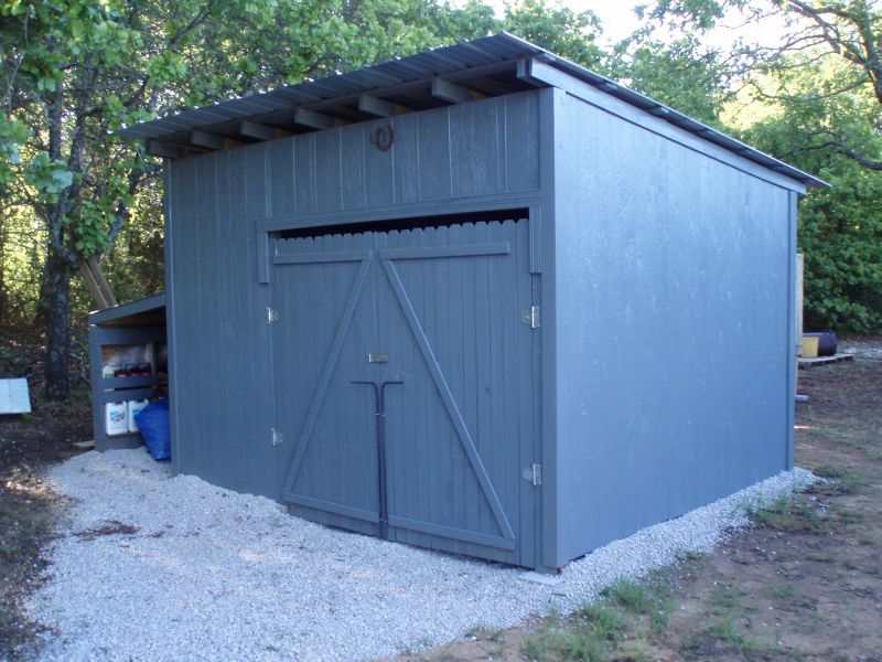 DIY Shed Made From Old Wood Pallets...