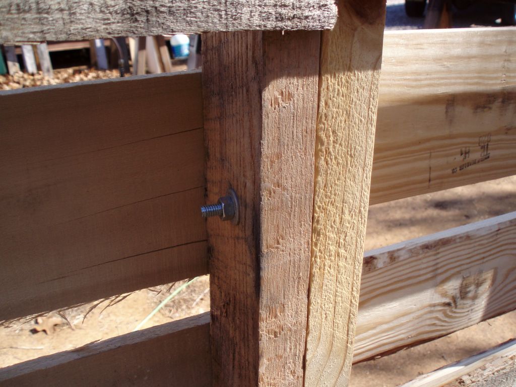 DIY Shed Made From Old Wood Pallets...