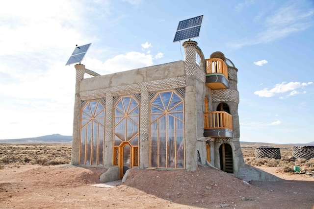 Earthships: Self-Sustaining Homes For A Post-Apocalyptic US...