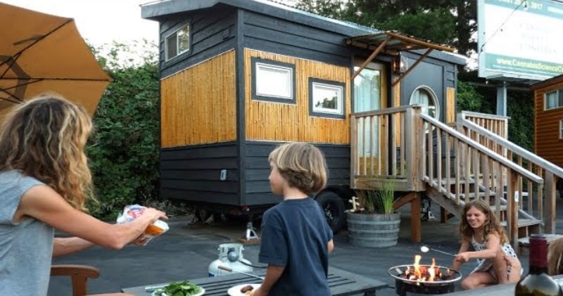Family Builds 6 Tiny Homes For Hotel On An Old Portland Parking Lot...