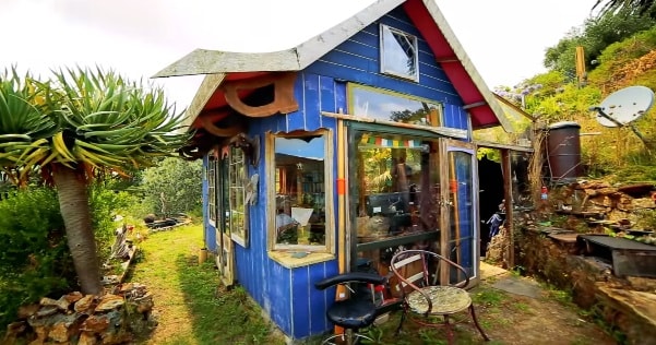 Incredible $2,000 Tiny House Overlooking The Ocean...