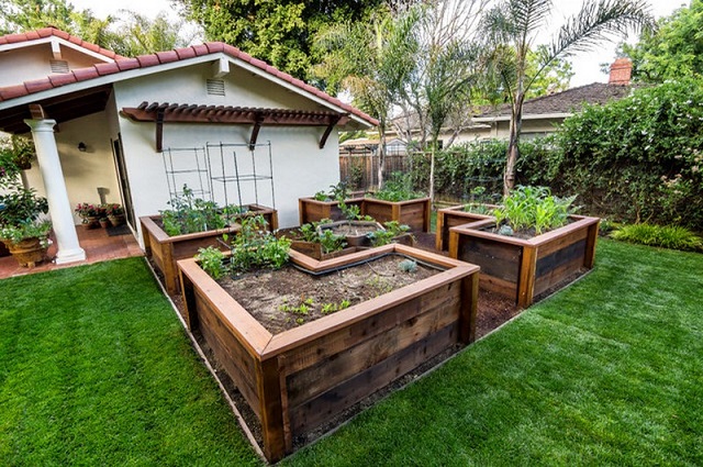 Ideas & Inspiration For Building A Raised Garden Bed...