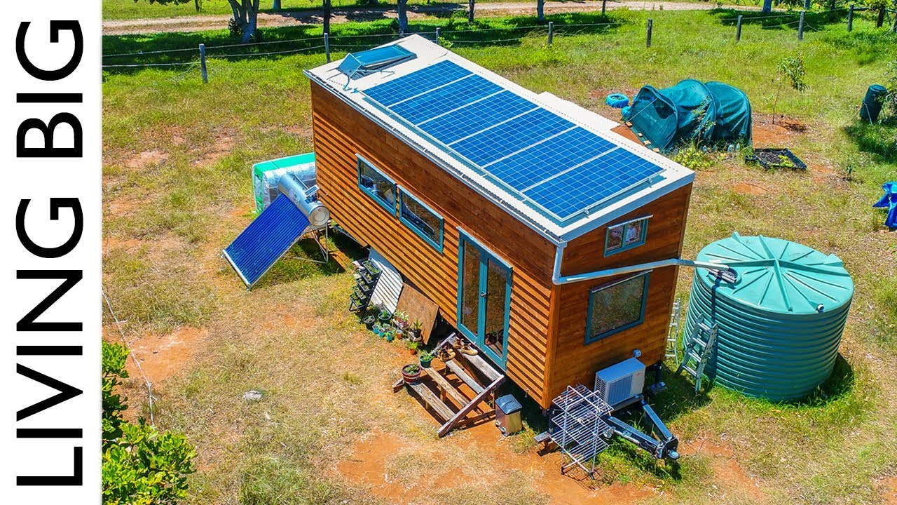 Amazing Off-The-Grid Tiny House Has Absolutely Everything...