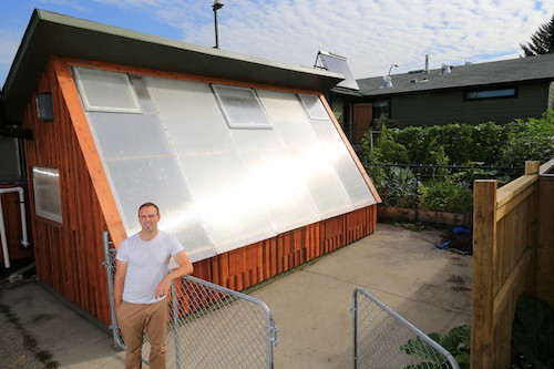 How To Design A Super Efficient Passive Solar Greenhouse...